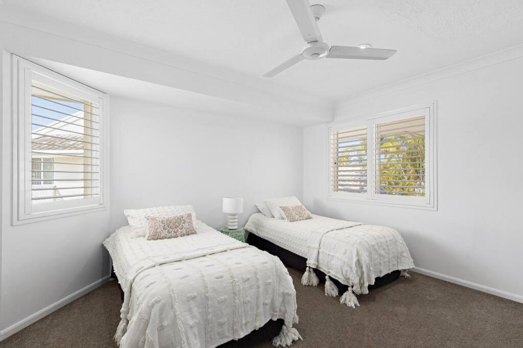 64 Isle Of Palms Apartment Gold Coast